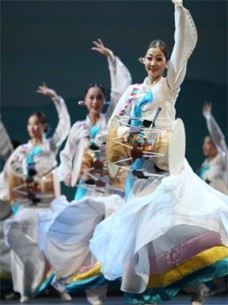 "翩翩舞广袖,似鸟海东来"——走进细腻典雅的朝鲜舞